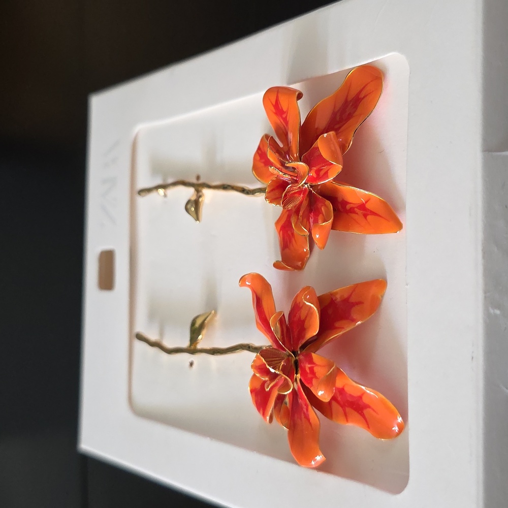 ZARA Stem Flower Earrings - Picture 7 of 15